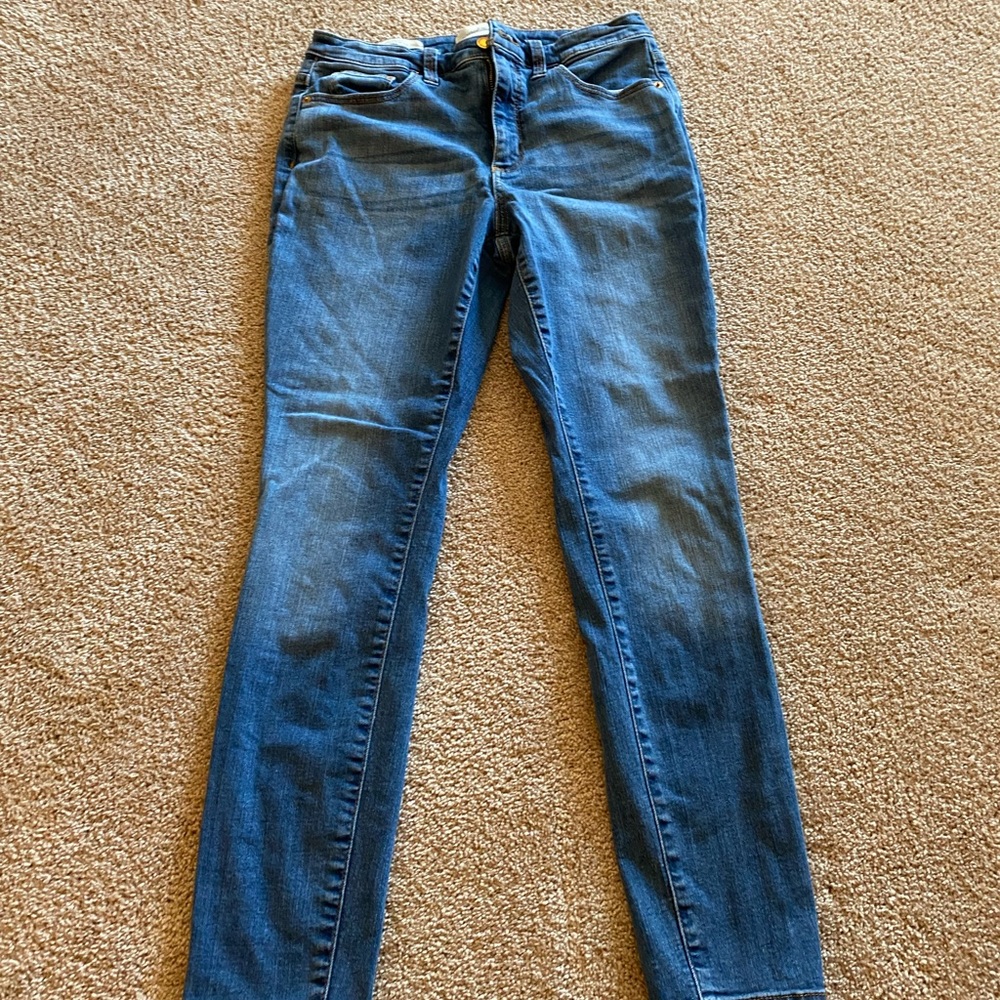 Universal Thread Jeans